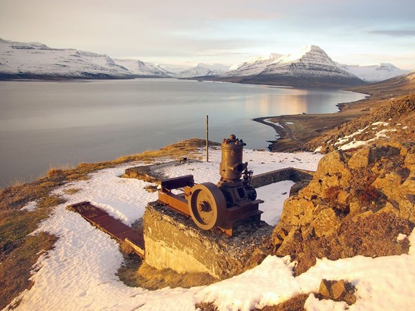 Fyrri umræða um fjárhagsáætlun Fjarðabyggðar 2016 og þriggja ára áætlun 2017-2019