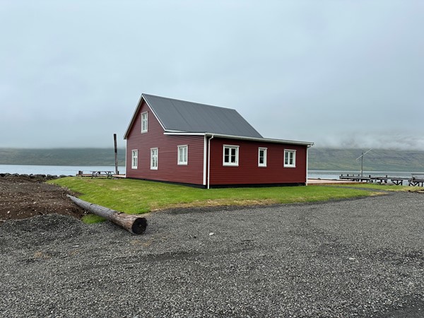 Vettvangsferð bæjarstjóra með byggingarfulltrúa um Fjarðabyggð