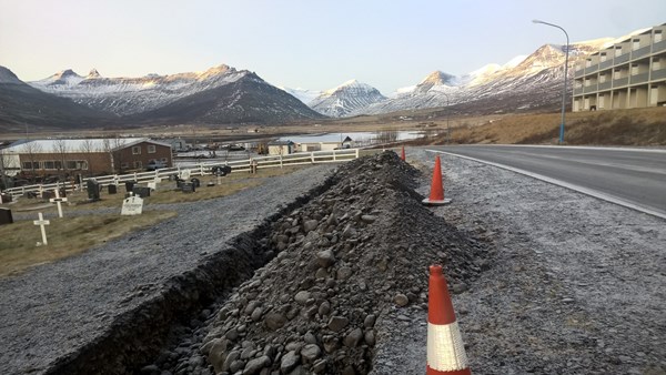 Bygging grjóthleðslugarðs á Fáskrúðsfirði