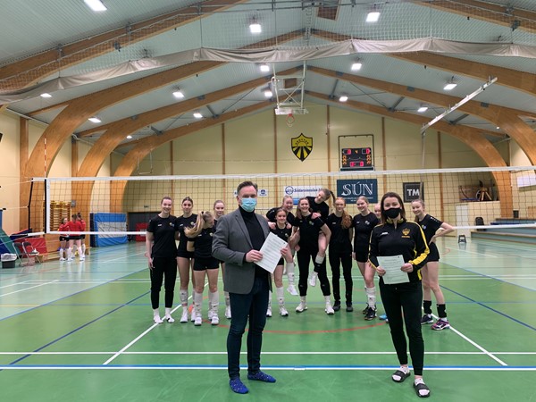 Auglýsinga- og samstarfsamningur við Blakdeild Þróttar Auglýsinga- og samstarfsamningur við Blakdeild Þróttar