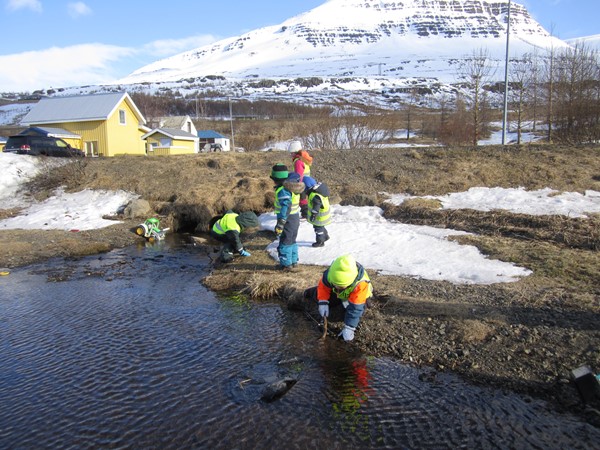 Skólahald hefst að nýju mánudaginn 13. desember