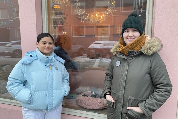 Skapandi Sumarstörf leyfa nýrri vináttu að blómstra Skapandi Sumarstörf leyfa nýrri vináttu að blómstra