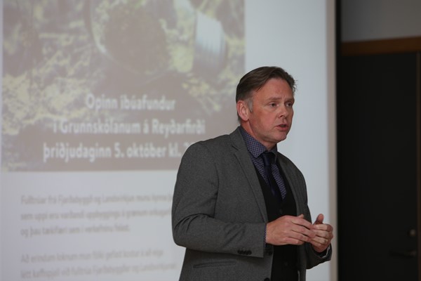 Vel heppnaður íbúafundur á Reyðarfirði um grænan orkugarð Vel heppnaður íbúafundur á Reyðarfirði um grænan orkugarð