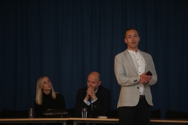 Vel heppnaður íbúafundur á Reyðarfirði um grænan orkugarð Vel heppnaður íbúafundur á Reyðarfirði um grænan orkugarð