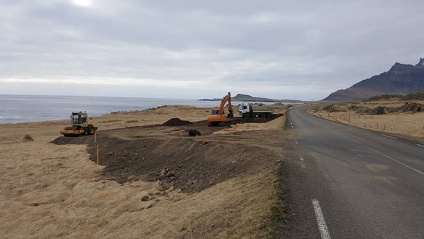 Framkvæmdir hafnar við Söxu