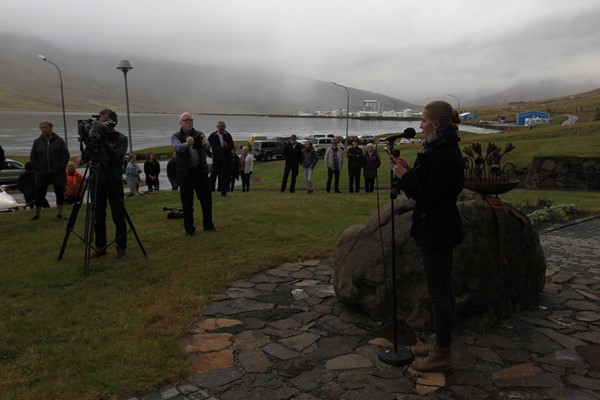 Vel heppnuð vígsla snjóflóðamannvirkja í Neskaupstað