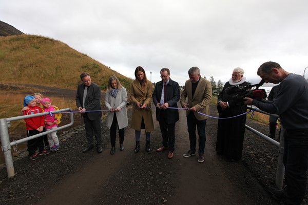 Vel heppnuð vígsla snjóflóðamannvirkja í Neskaupstað